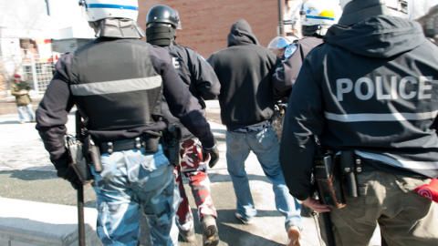 090315manifestant-arrete_8