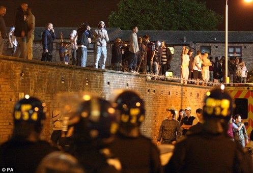 article-1209028-062EA592000005DC-283_634x434