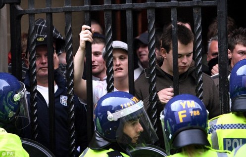 article-1211414-064D45AD000005DC-345_636x407