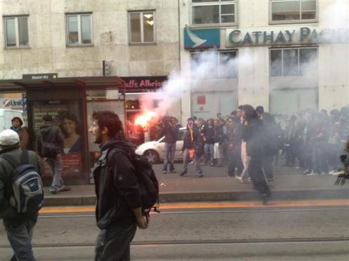 171120091214 (Small)