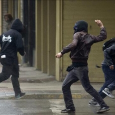 piñera-21-de-mayo-disturbios_230x230