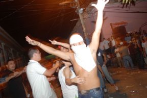 288x318_1277394517_24---violencia-BP