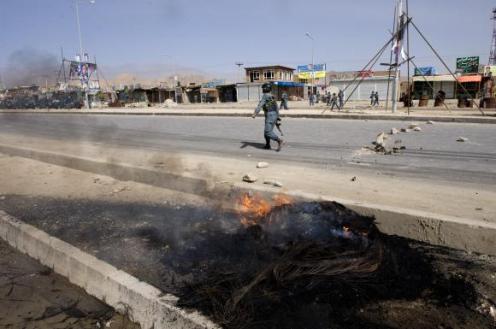 Afghans-riot-in-Kabul-over-US-pastors-former-plan-to-burn-Korans_9