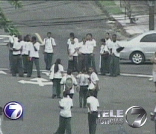 67290_limon-estudiantes