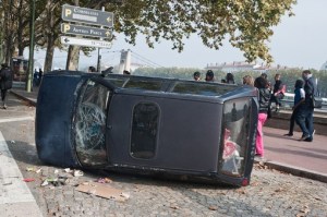 ©Houcine HADDOUCHE; Lyon, heurts entre manifrstants lyceens, casseurs et force de l'ordre.