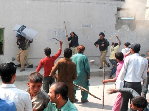 266433-GujranwalaProtesterPHOTOSEXPRESS-1317676654-867-640x480