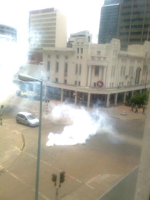 tear-gas-in-harare