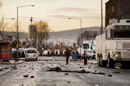 1358021582-riots-in-east-belfast-after-flag-protest-in-city-centre_1721520