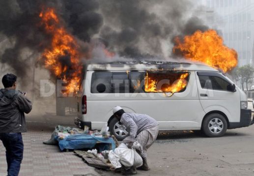 1359369630-jamaatshibir-clashes-with-police-in-motijheel_1756284