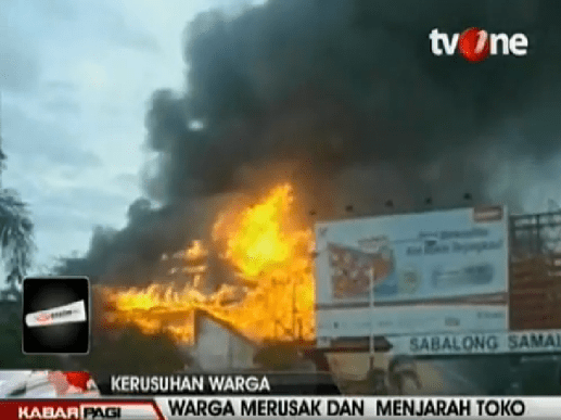 189337_kerusuhan-di-sumbawa–nusa-tenggara-barat-