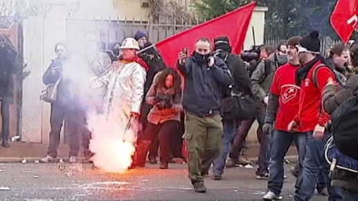 img_606X341_1202-business-france-goodyear-closing