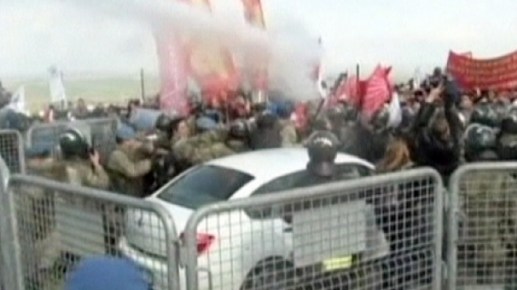 img_606X341_turkey-clashes-180213br