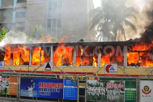 1363528773-at-least-four-buses-were-set-on-fire-in-dhaka_1880695