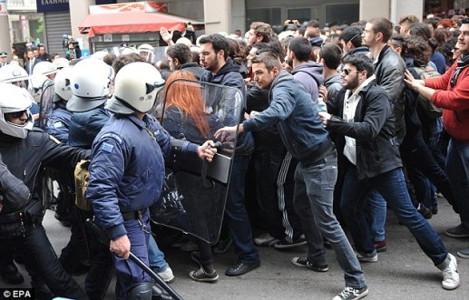 article-2298893-18EACB89000005DC-957_634x407