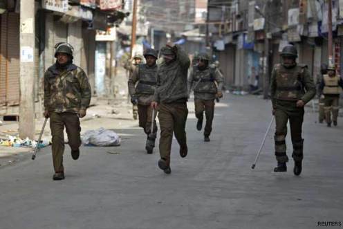 kashmir-curfew-tuesday