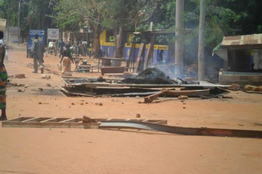 299269_122589291269597_553597635_n