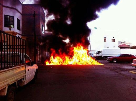 558795_407992832632934_425975272_n