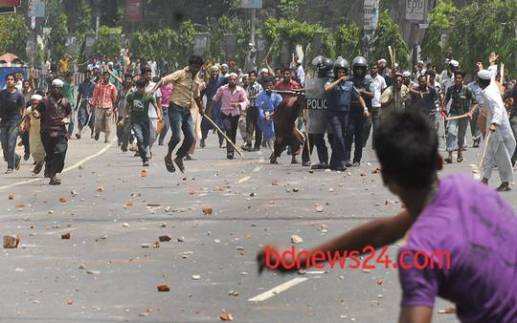 64_Chittagong+Clash_080413