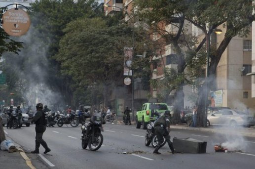 los-disturbios-podrian-aumentar-en-las-proximas-horas-en-venezuela-dicen-_595_394_158469