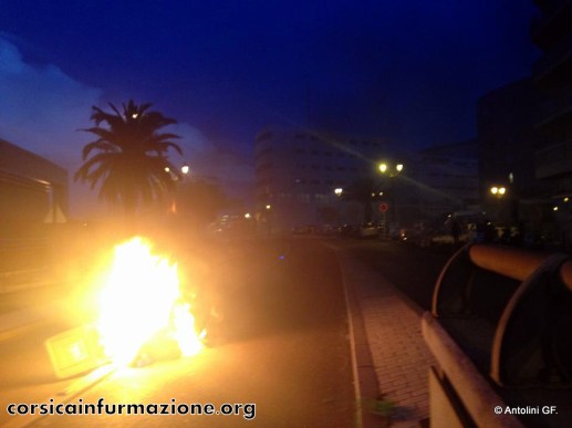 incidentBastiaGhjuventuindipendentistaRassemblement-7