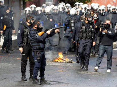 Turkish_police_clash_280313