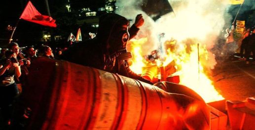 1002074_523709577678759_1684665304_n