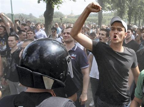 130629173401418_46_000_apx_470_