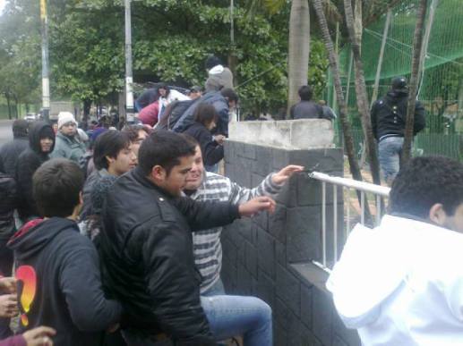 996167_10152959625355323_1670749947_n