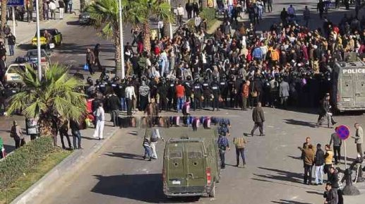 اشتباكات-بين-الإخوان-وقوى-السياسية-في-محكمة-اقتحام-السجون