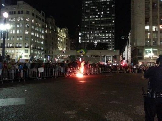 -_disturbios_brasil.jpg_2033098437