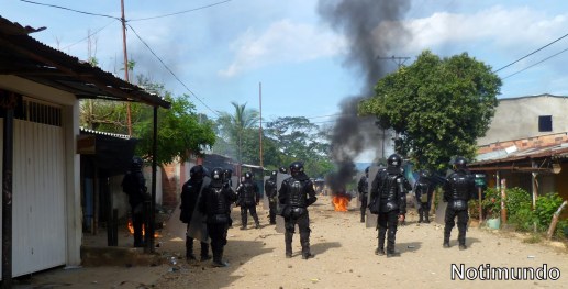 El campo. Norte de Santander. Tibú. Enfrentamientos entre campesinos y fuerzas represivas del gobierno.&nbsp;Esmad