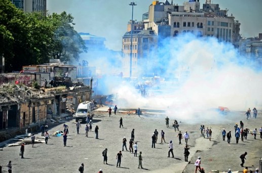Turkey-Unrest-Taksim-Turkish-Police-Intervene