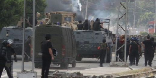 3461228_3_09e7_pres-de-la-mosquee-rabiya-al-adawiya-la-police_3fcc6b1f8a629f9c00a546511b484743