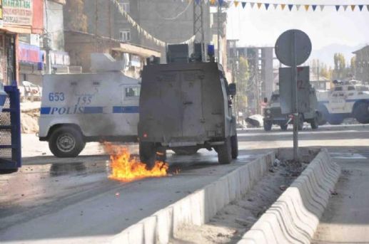 hakkari-yuksekova-da-olaylar-cikti_213