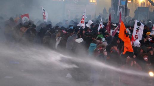 2014-03-11T163452Z_1386093771_LR1EA3B1A1T69_RTRMADP_3_TURKEY-PROTESTS_0