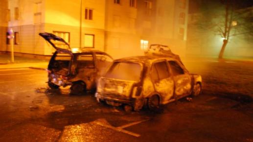 deux-voitures-en-feu-perseigne 1  mars