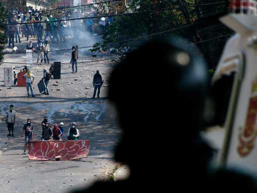 one-remote-venezuelan-city-is-building-barricades-against-government-forces-as-if-they-were-at-war