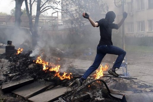 Affrontements-a-Marioupol-en-Ukraine_scalewidth_630