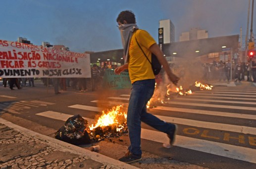 BRAZIL-WC-2014-METRO-STRIKE-DEMO