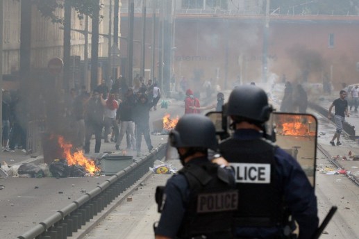 7773322048_scenes-de-guerilla-urbaine-a-sarcelles-le-20-juillet-2014