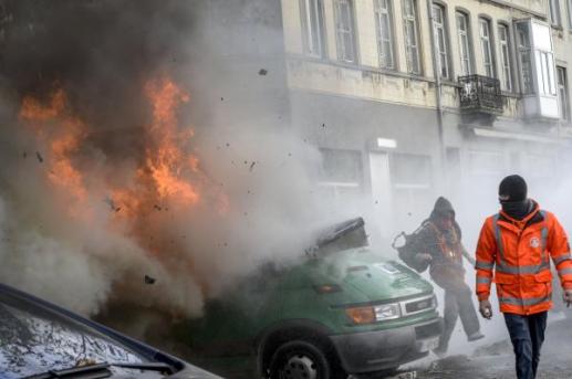 1268994889_B973988609Z.1_20141106233946_000_G9J3E4QUH.2-0