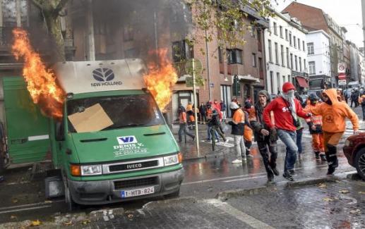 1467146904_B973988609Z.1_20141106233946_000_G9J3E4R2O.4-0