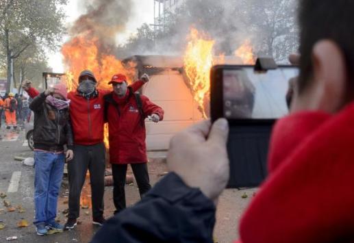 77538400_B973988609Z.1_20141106233946_000_G9J3E4PPE.2-0