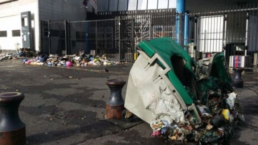 l-entree-du-lycee-suger-a-saint-denis-11300934tjdkk_1713