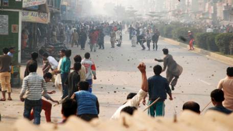 faisalabad-killing-triggers-mayhem-1418074652-2023