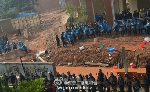 35787_4004047_728713