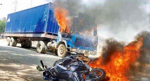 922513495-gurgaonvandalisation_6