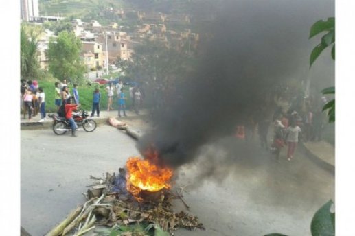 62e55ceb40d5a5053f59c803a747b098