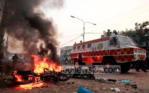 03_Dhaka+College_Clash_Nilkhet_171215_0008