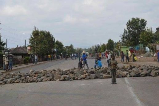 Protesters-blocked-main-highway-to-nothern-Ethiopia